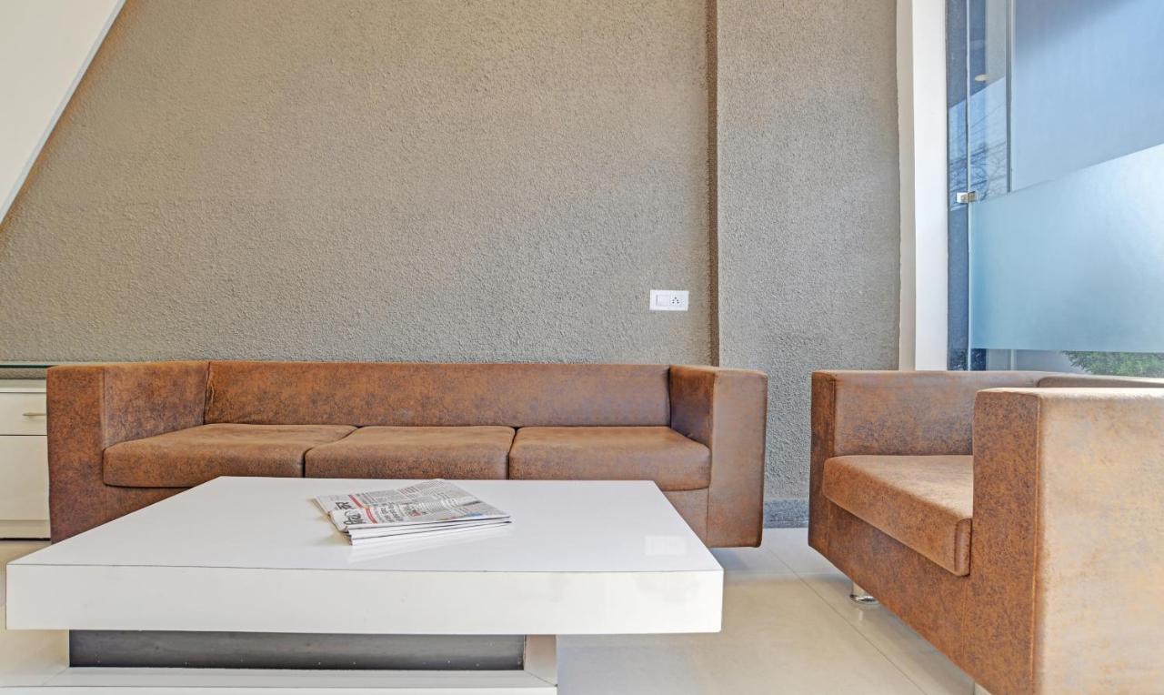 Treebo Grand Euro Pipliyahana Square Indore Exteriör bild