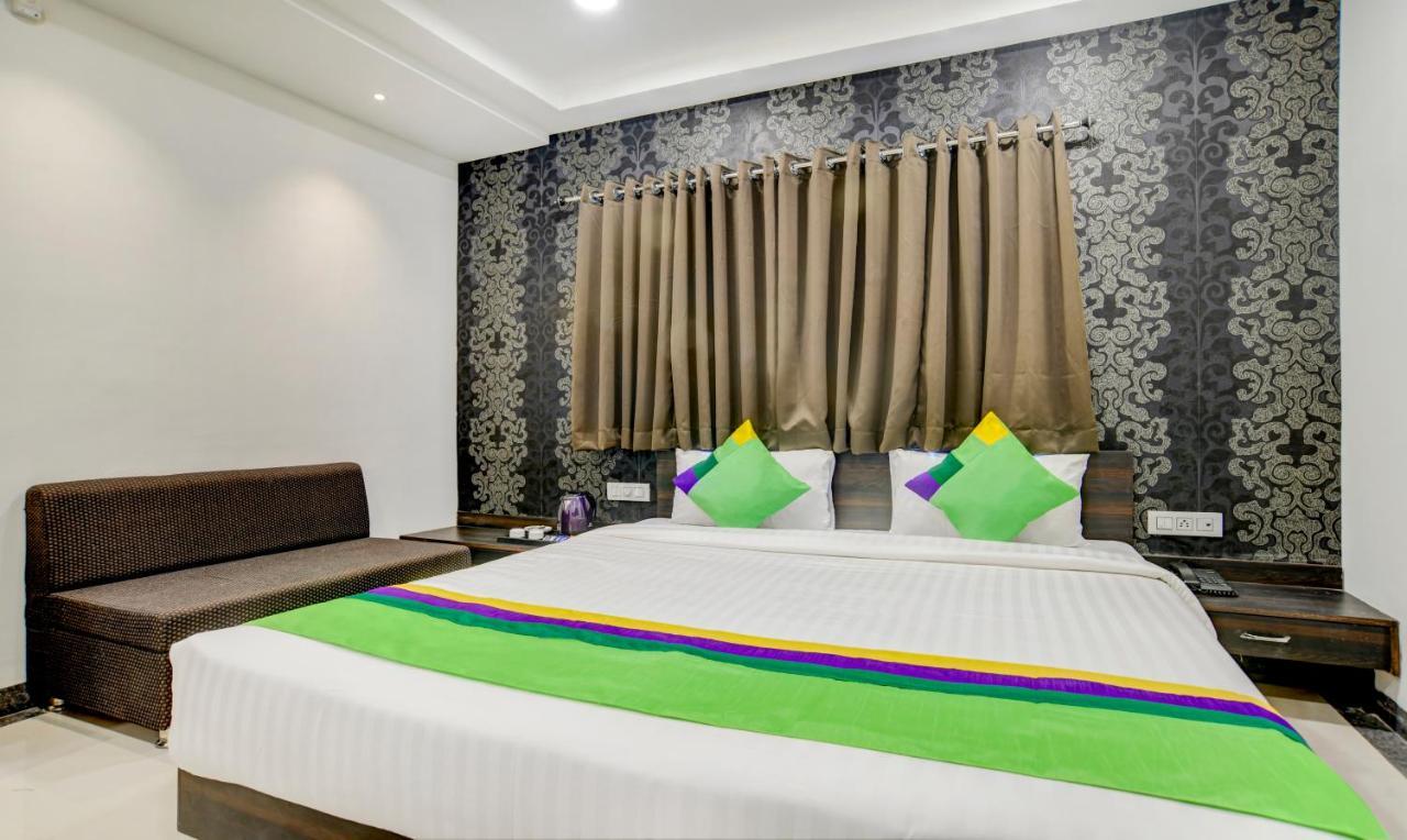 Treebo Grand Euro Pipliyahana Square Indore Exteriör bild