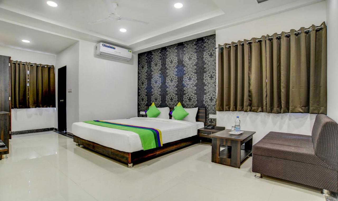 Treebo Grand Euro Pipliyahana Square Indore Exteriör bild