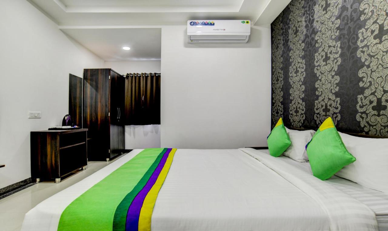 Treebo Grand Euro Pipliyahana Square Indore Exteriör bild