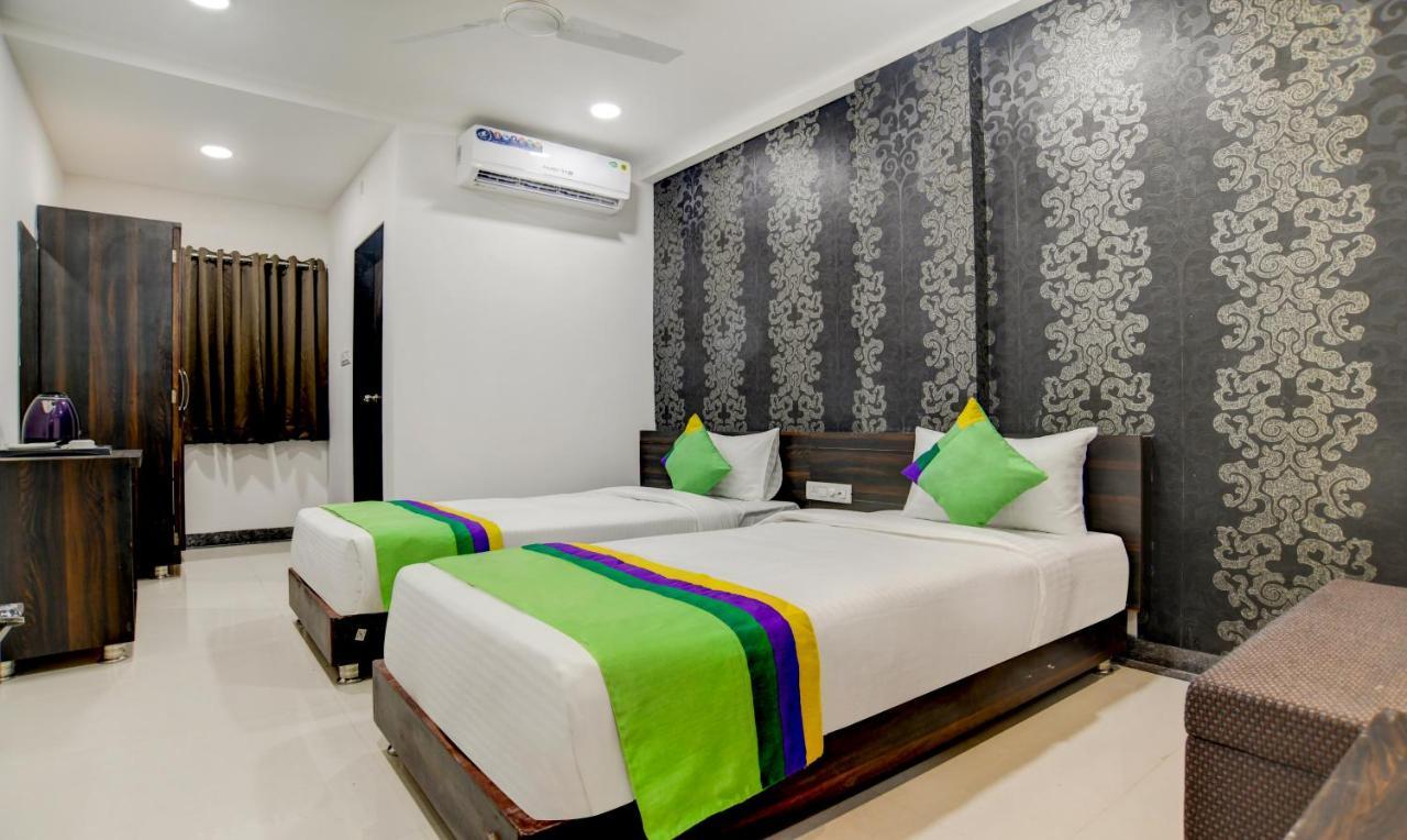 Treebo Grand Euro Pipliyahana Square Indore Exteriör bild