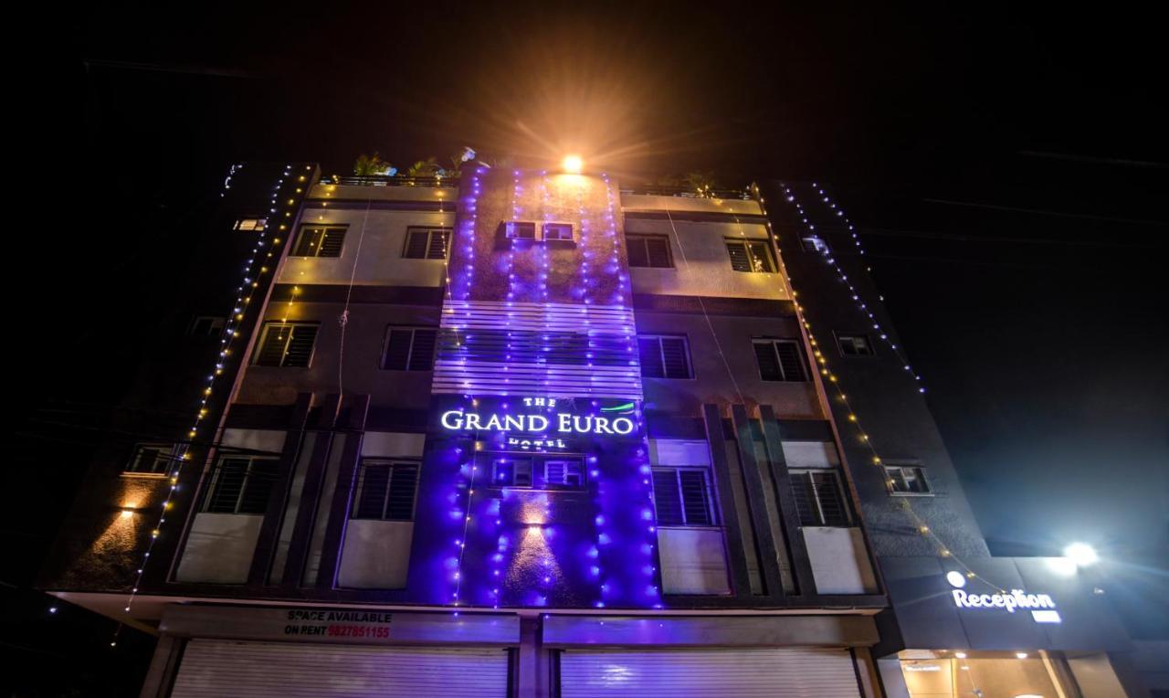 Treebo Grand Euro Pipliyahana Square Indore Exteriör bild
